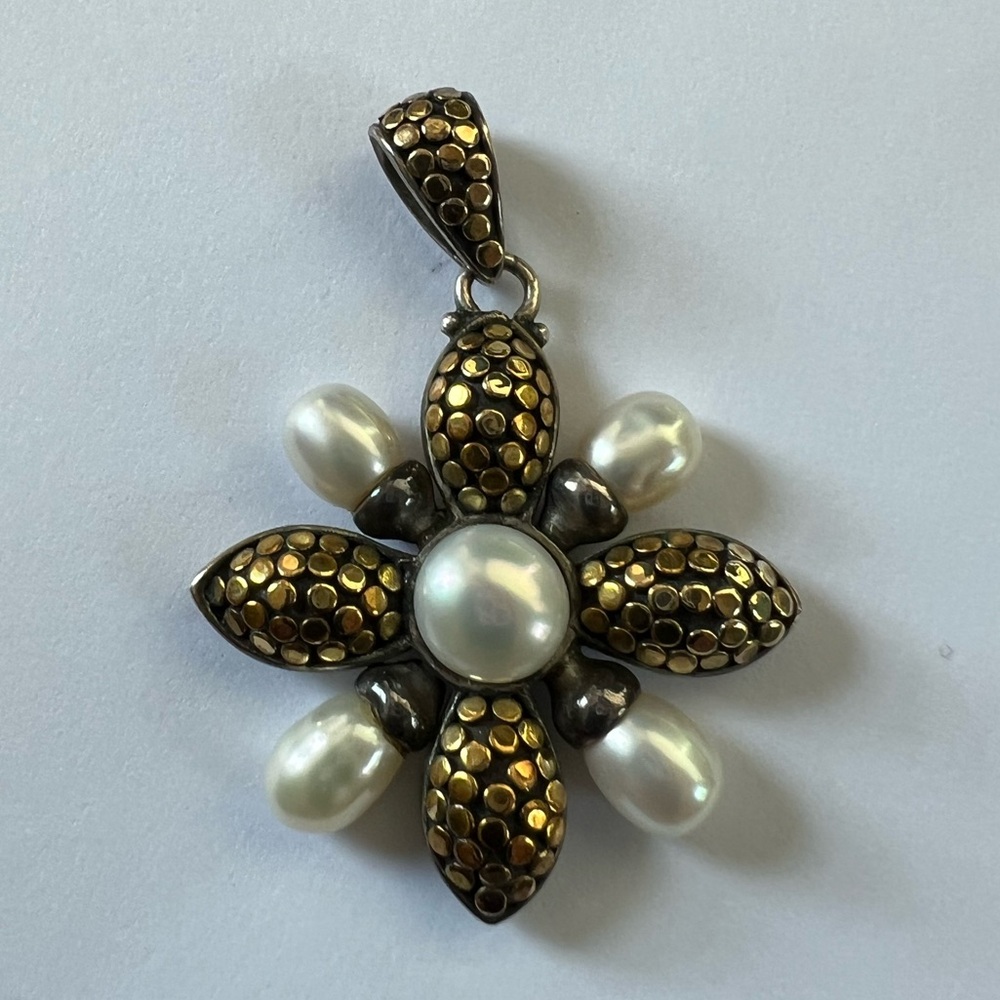 John Hardy Gold and Pearl Floral Necklace
